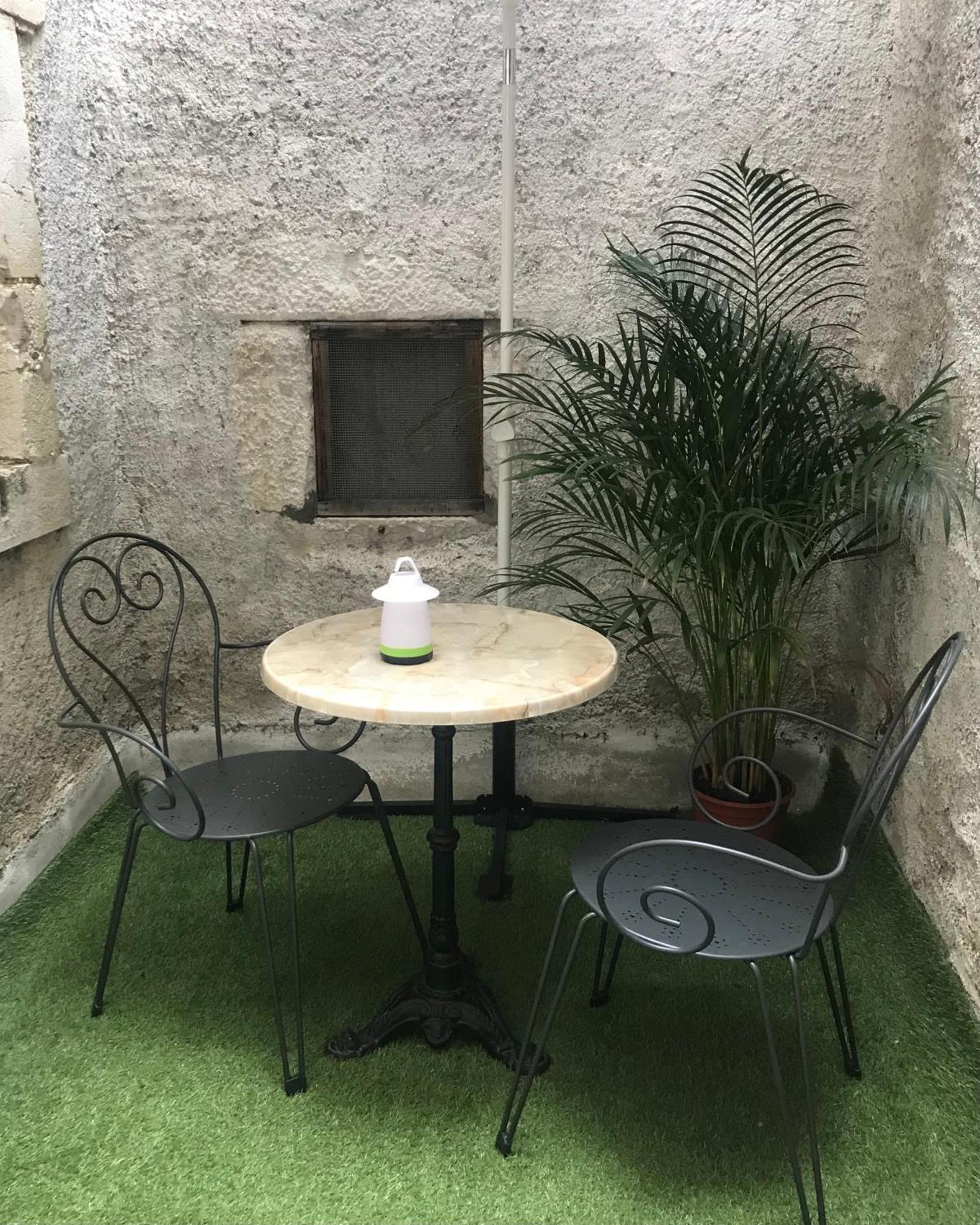 Le Pastore Avec Terrasse Apartment ดีจอง ภายนอก รูปภาพ