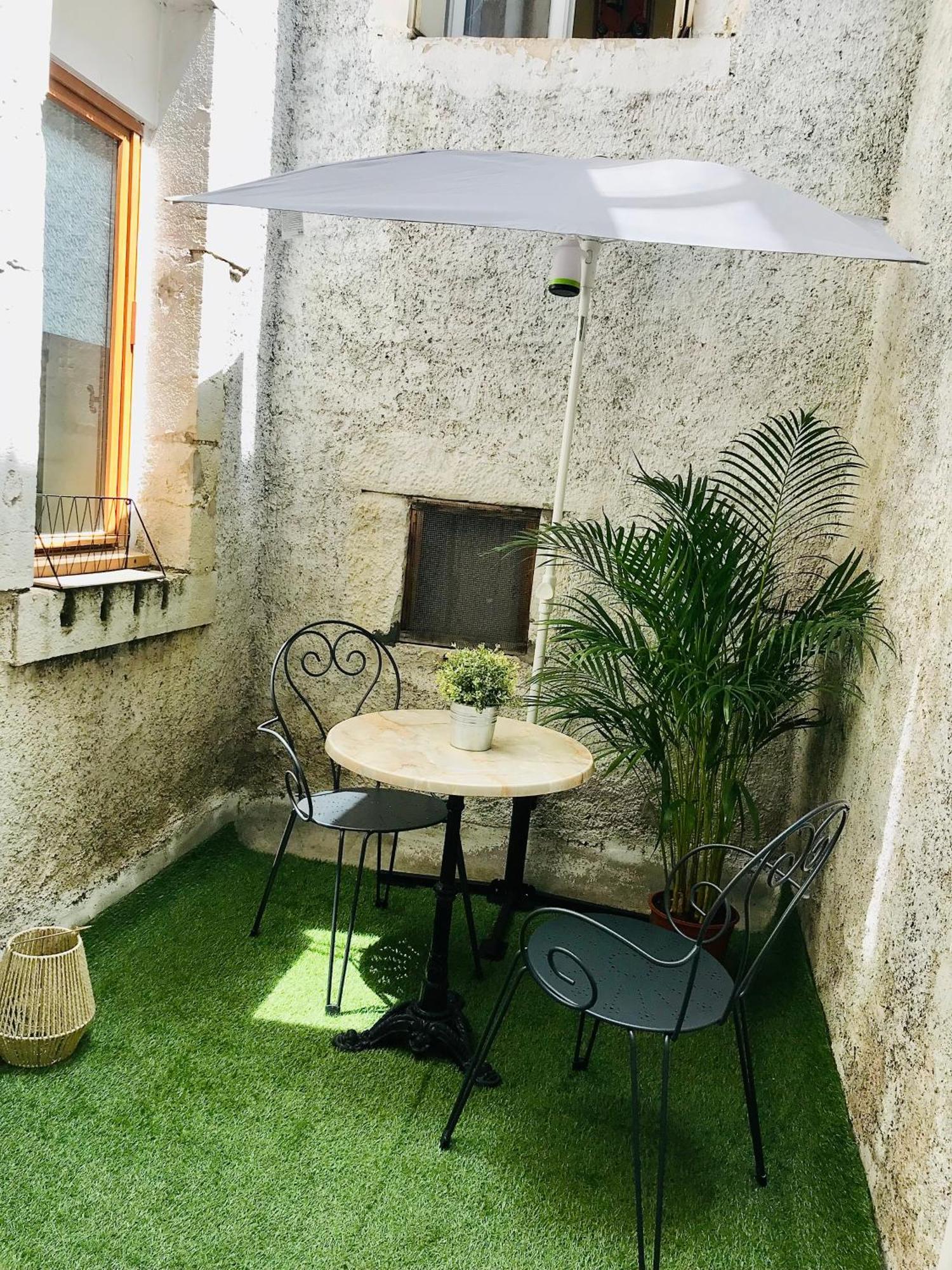 Le Pastore Avec Terrasse Apartment ดีจอง ภายนอก รูปภาพ